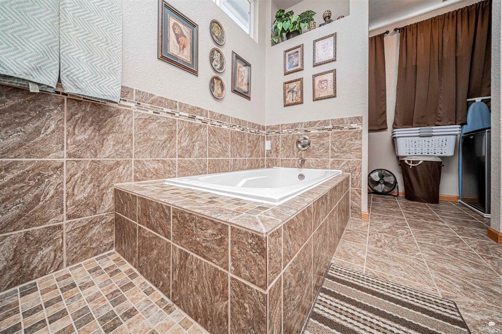 706 Grove Street, Wakefield, KS 67487