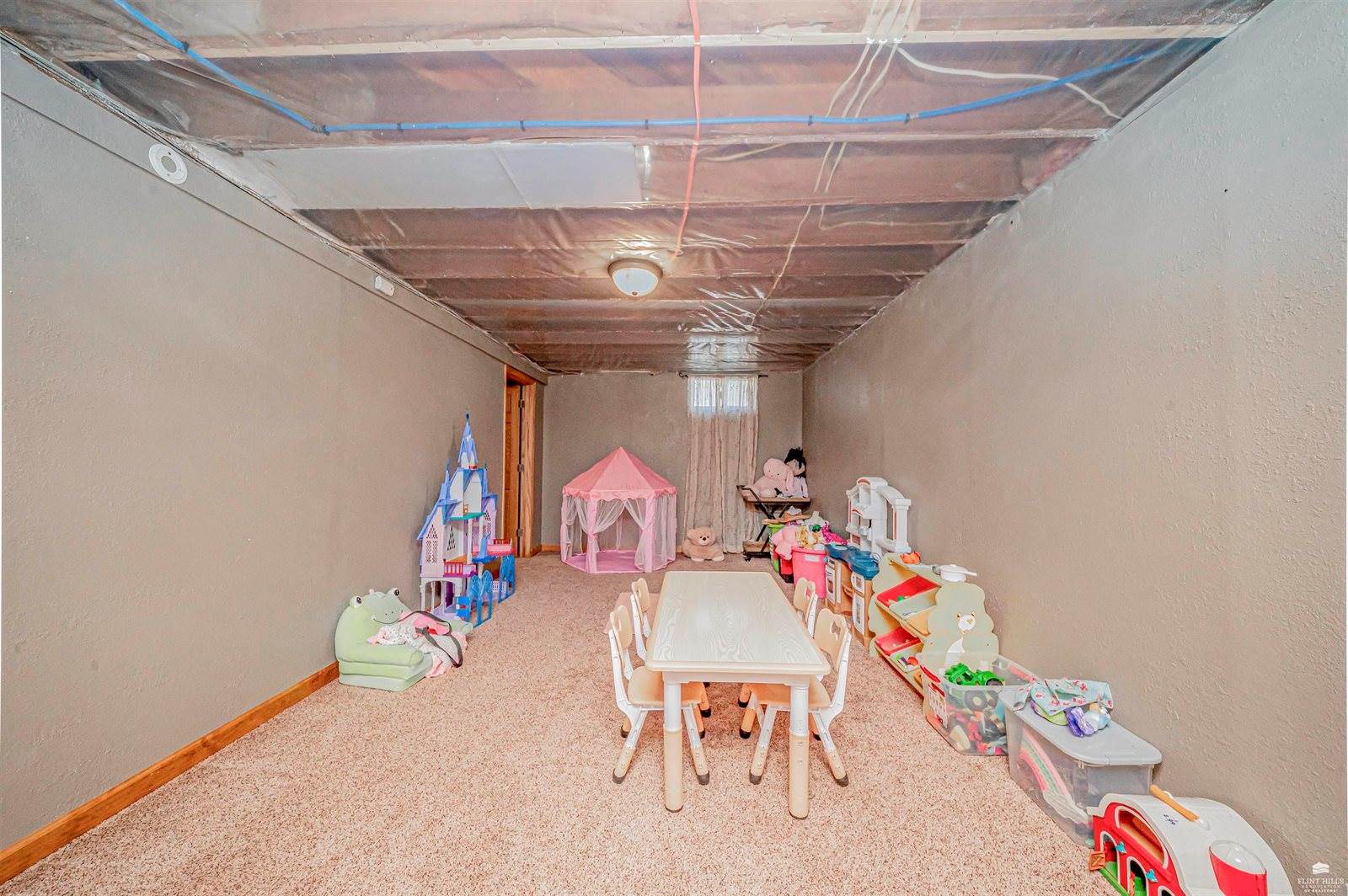 706 Grove Street, Wakefield, KS 67487