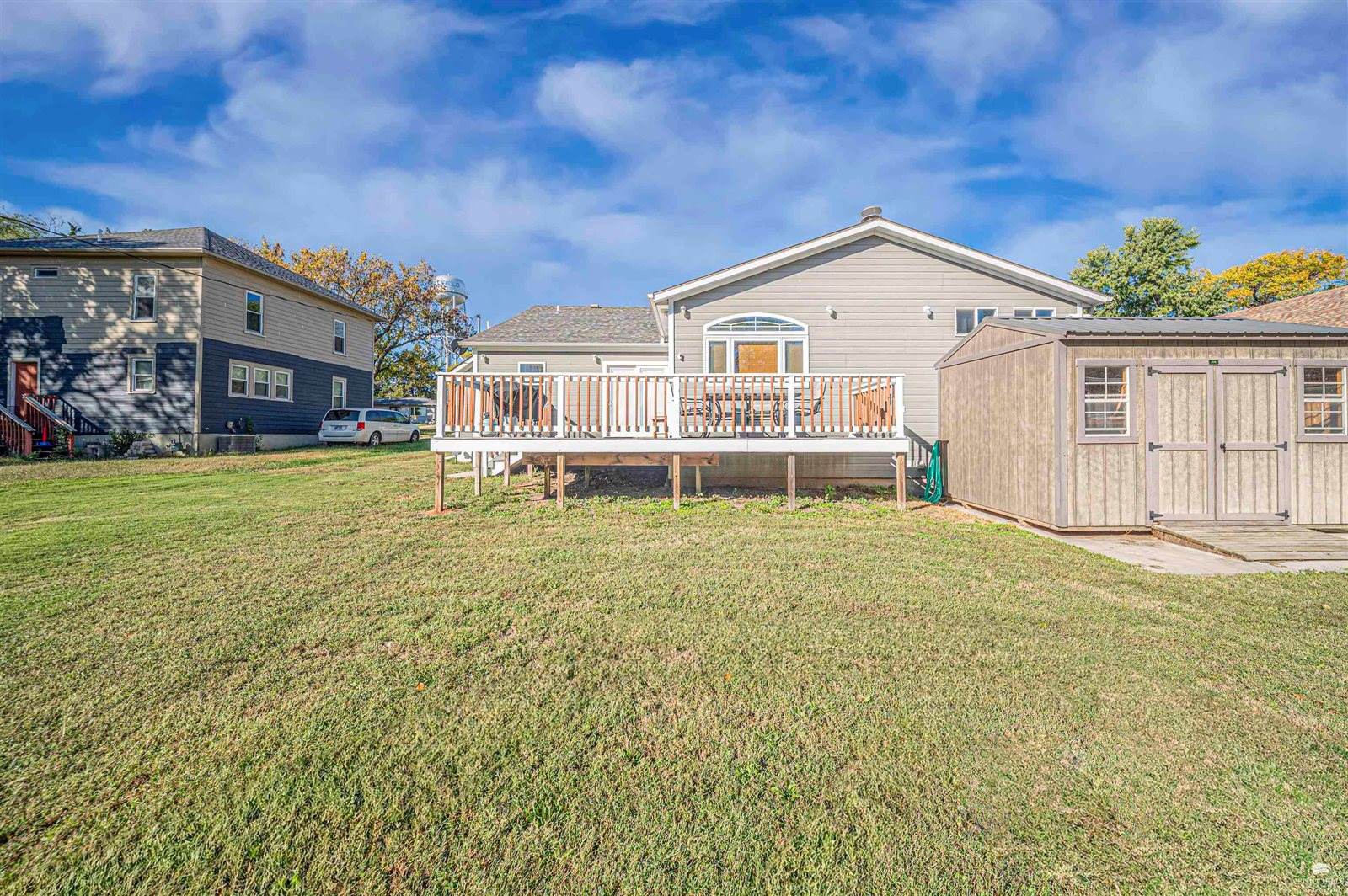 706 Grove Street, Wakefield, KS 67487