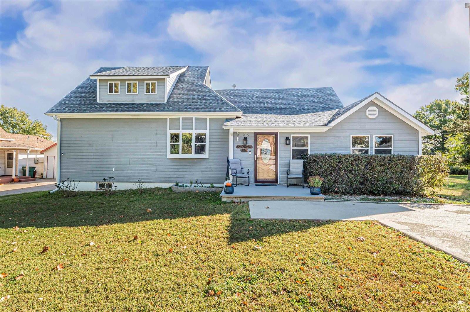 706 Grove Street, Wakefield, KS 67487