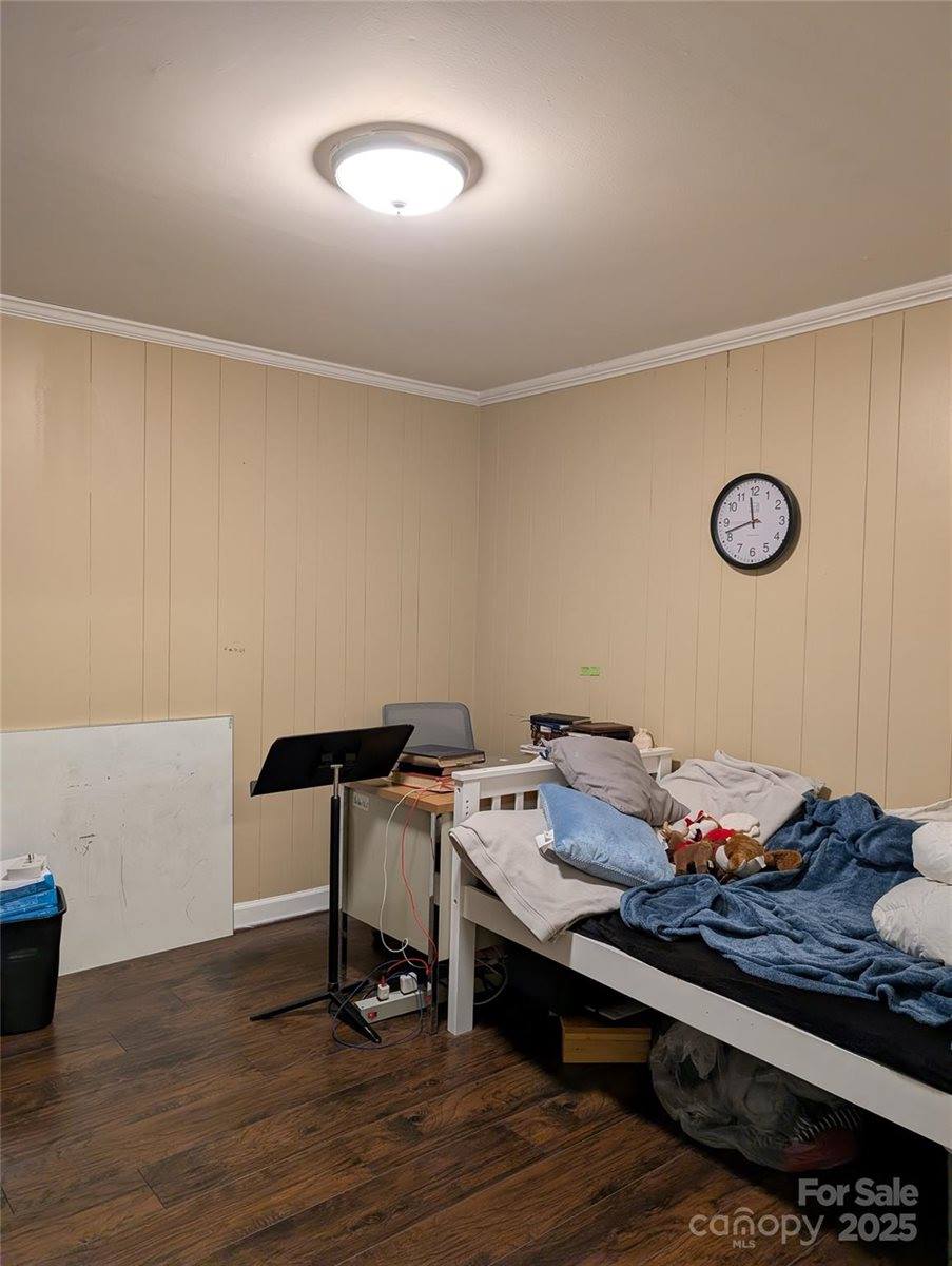 4618 Thornwood Road, Charlotte, NC 28213