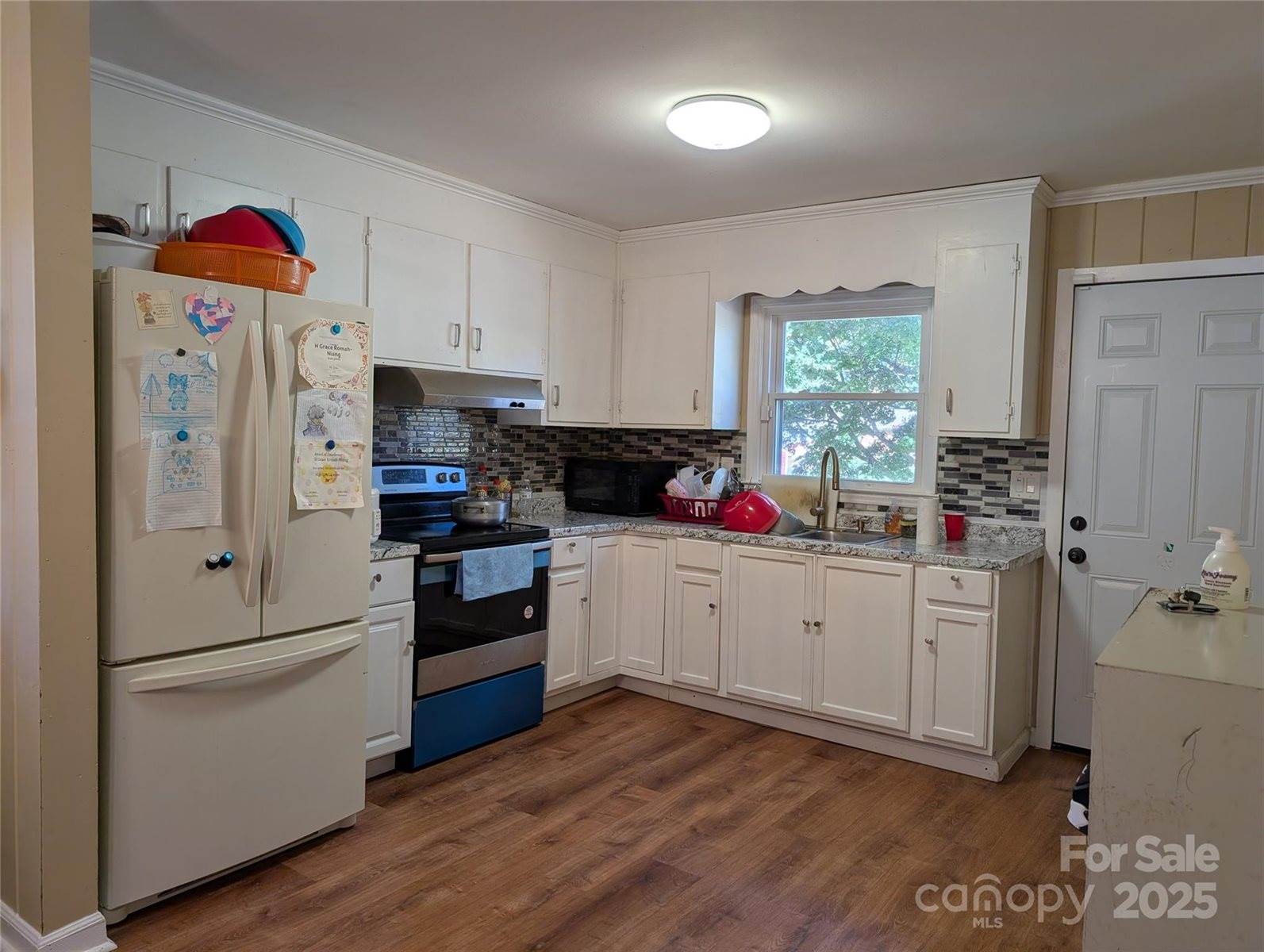 4618 Thornwood Road, Charlotte, NC 28213