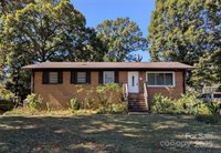 4618 Thornwood Road, Charlotte, NC 28213