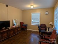 4618 Thornwood Road, Charlotte, NC 28213