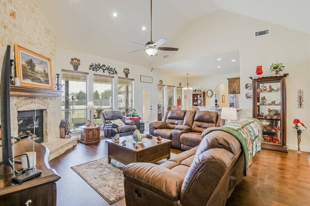 5830 Shiloh Forest Drive, Midlothian, TX 76065