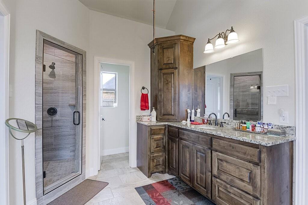 5830 Shiloh Forest Drive, Midlothian, TX 76065