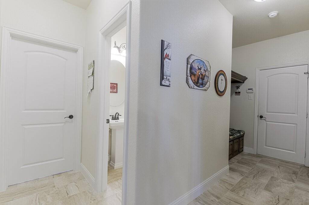 5830 Shiloh Forest Drive, Midlothian, TX 76065