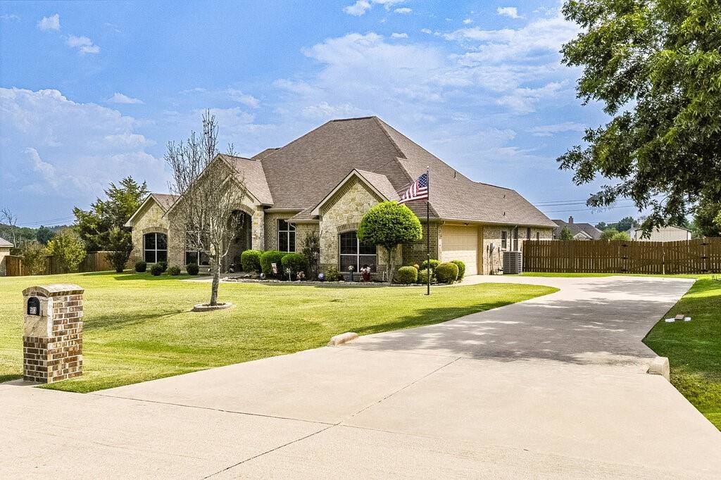 5830 Shiloh Forest Drive, Midlothian, TX 76065