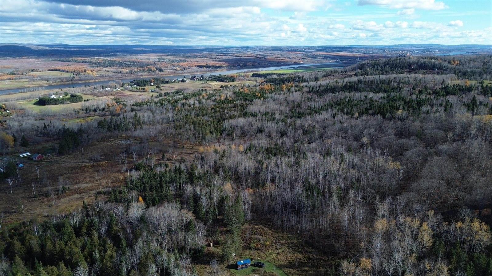 M45L10 Main Street, Grand Isle, ME 04746