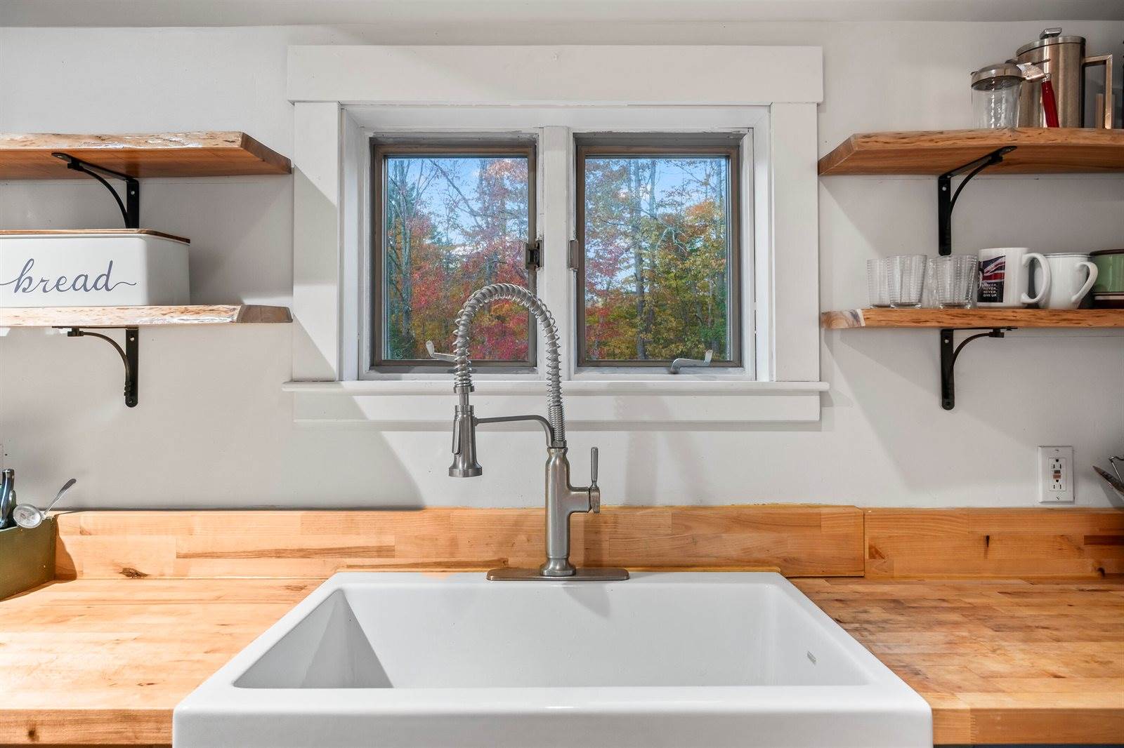 1588 Pond Road, Mount Vernon, ME 04352