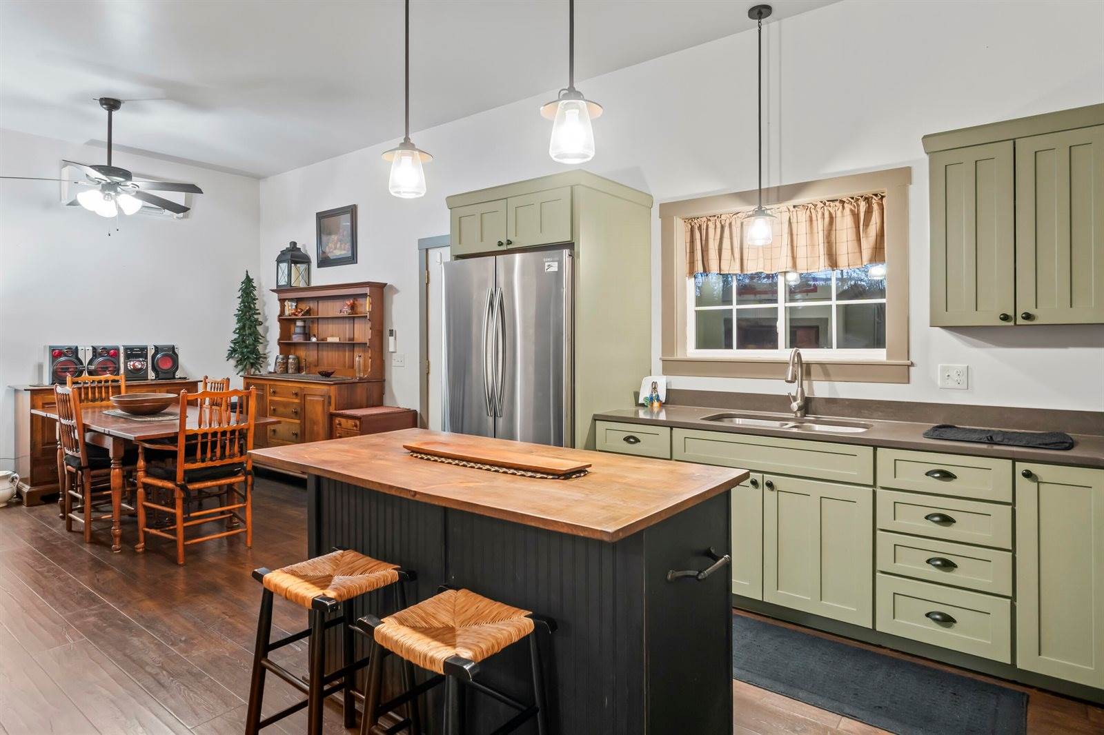 1588 Pond Road, Mount Vernon, ME 04352