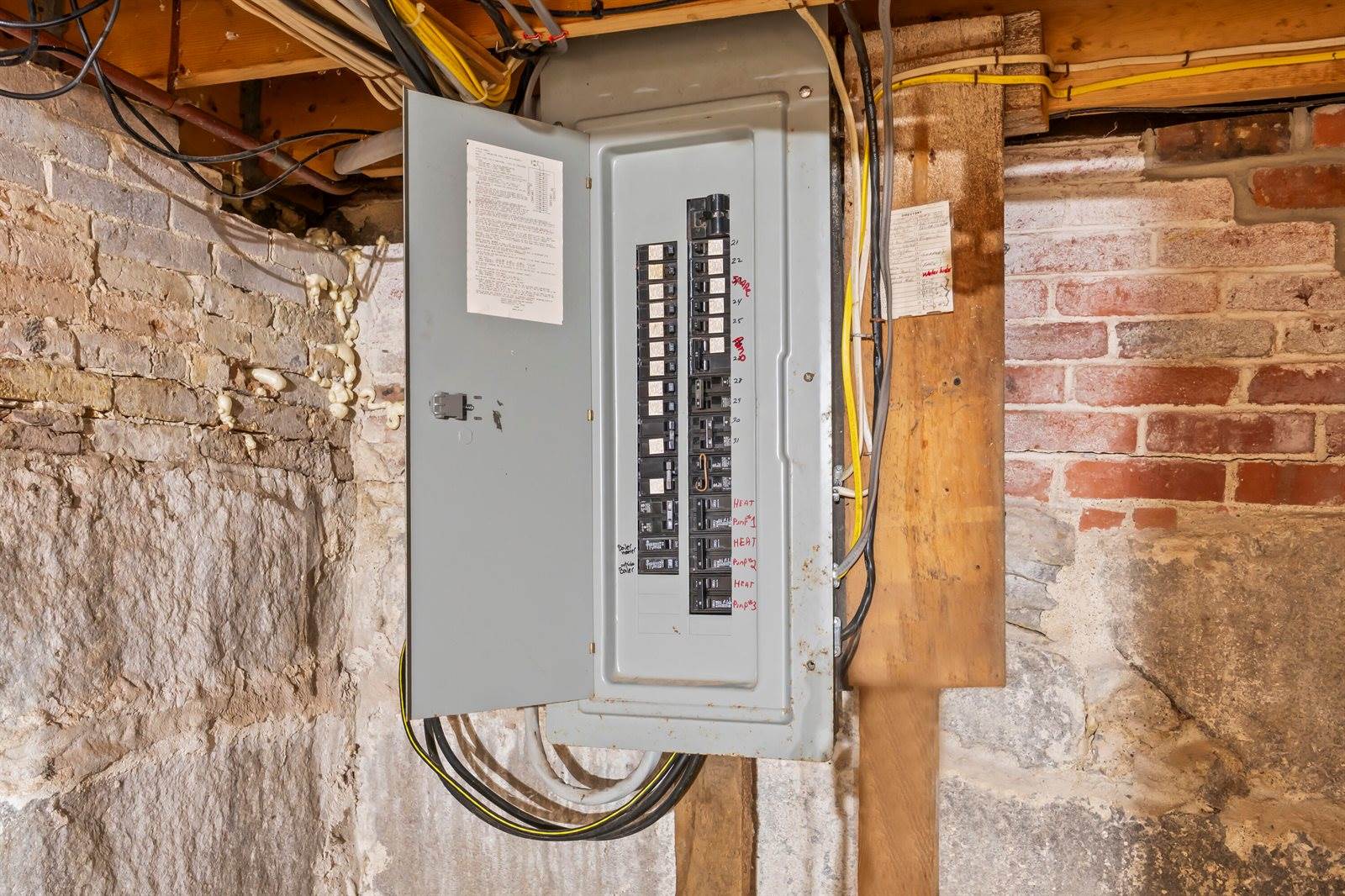 1588 Pond Road, Mount Vernon, ME 04352