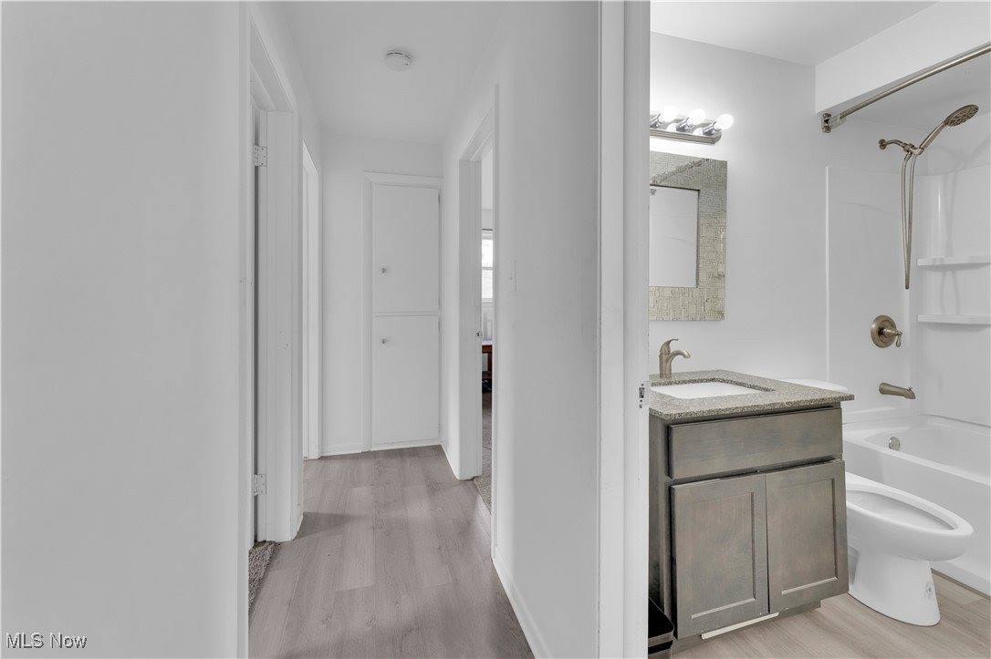 608 Maplewood Avenue, Struthers, OH 44471