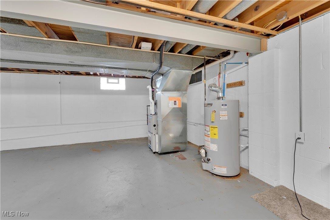 608 Maplewood Avenue, Struthers, OH 44471