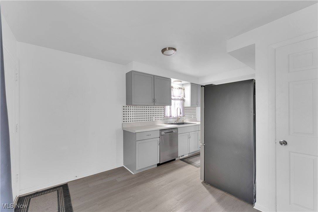 608 Maplewood Avenue, Struthers, OH 44471