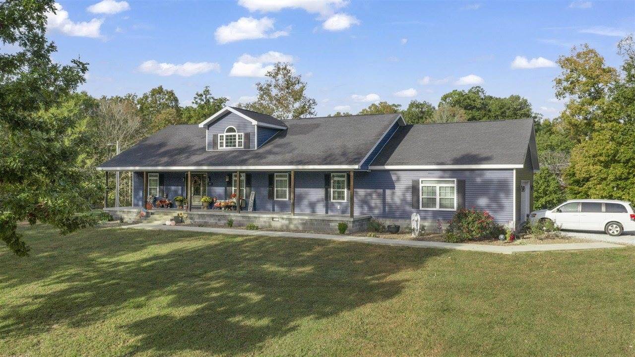 24 Nora Mae Lane, Beechmont, KY 42323