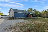 24 Nora Mae Lane, Beechmont, KY 42323