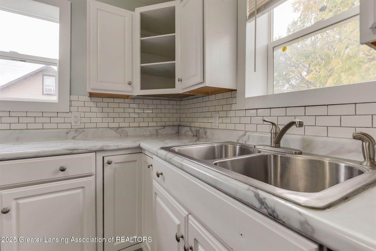 4628 Pleasant Grove Road, LansingCity_Ingham, MI 48910