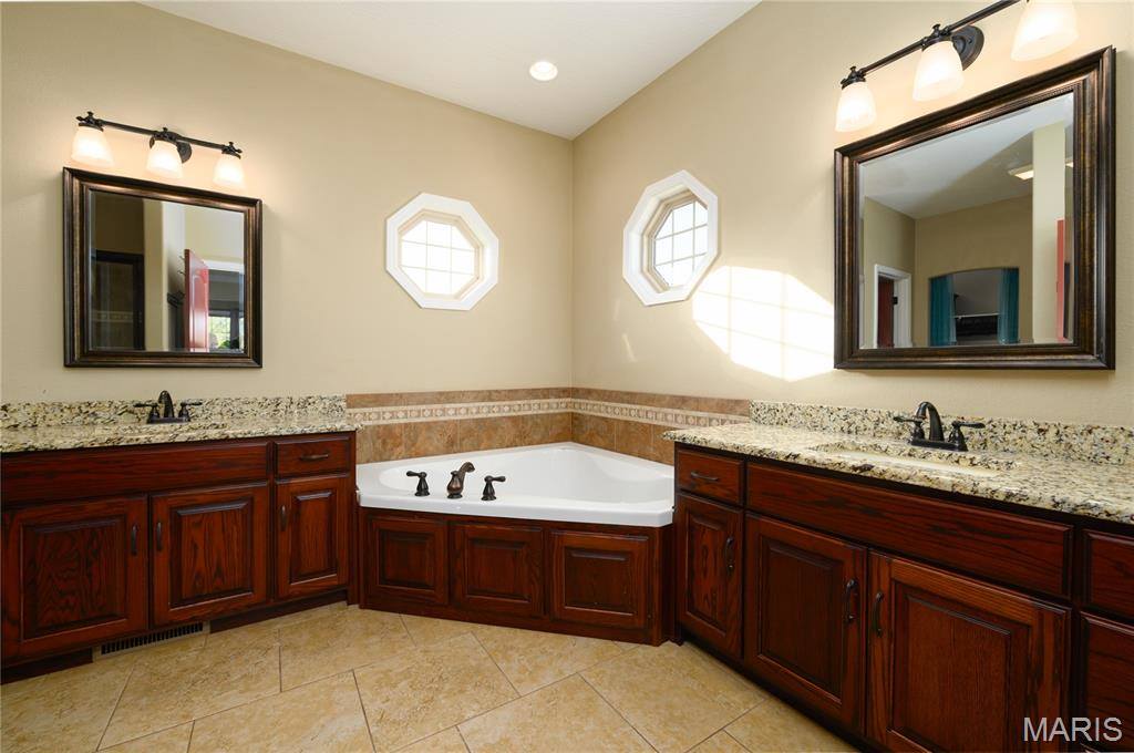 105 Paradise Street, Waynesville, MO 65583