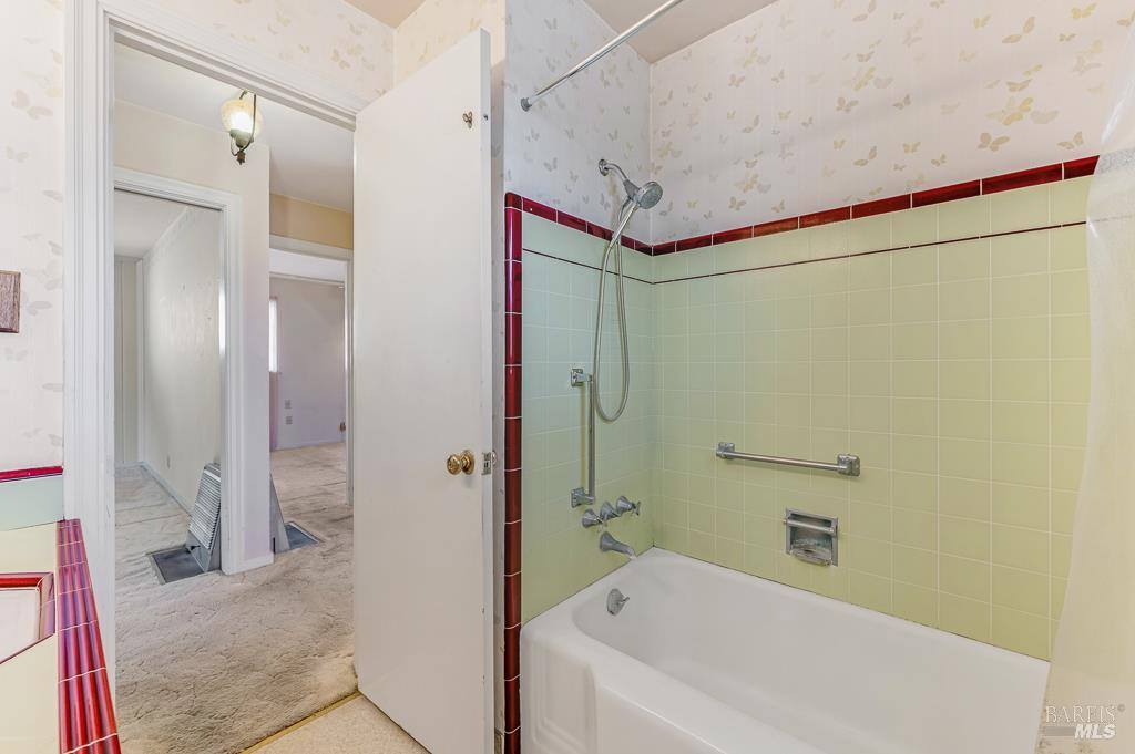 2260 Rowe Drive, Santa Rosa, CA 95403