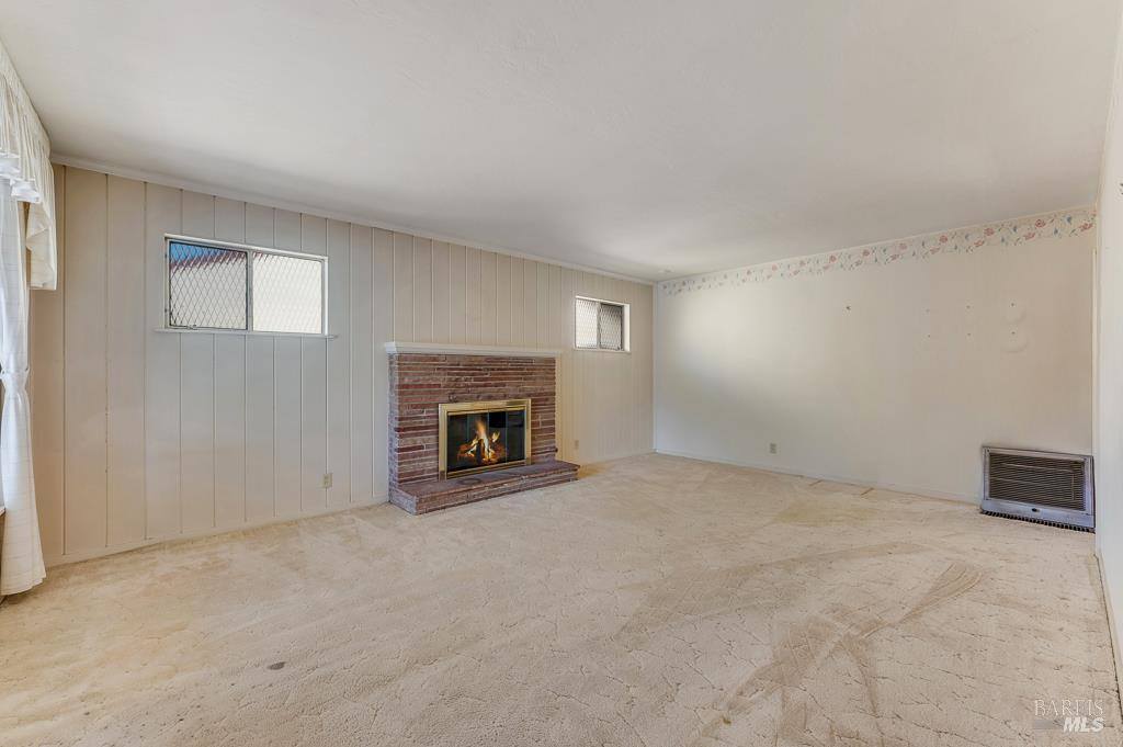 2260 Rowe Drive, Santa Rosa, CA 95403