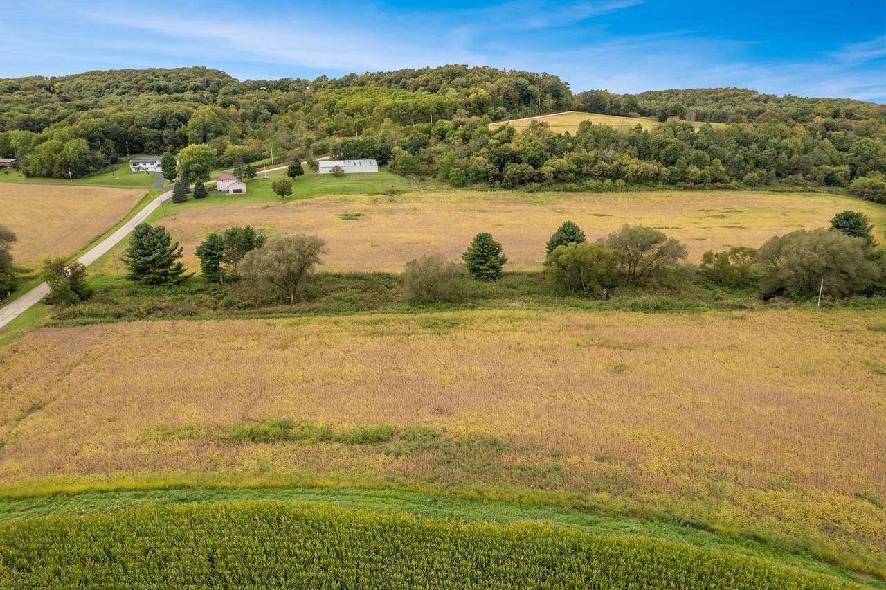 40.90+/- Kinnamon Road, Reedsburg, WI 53959