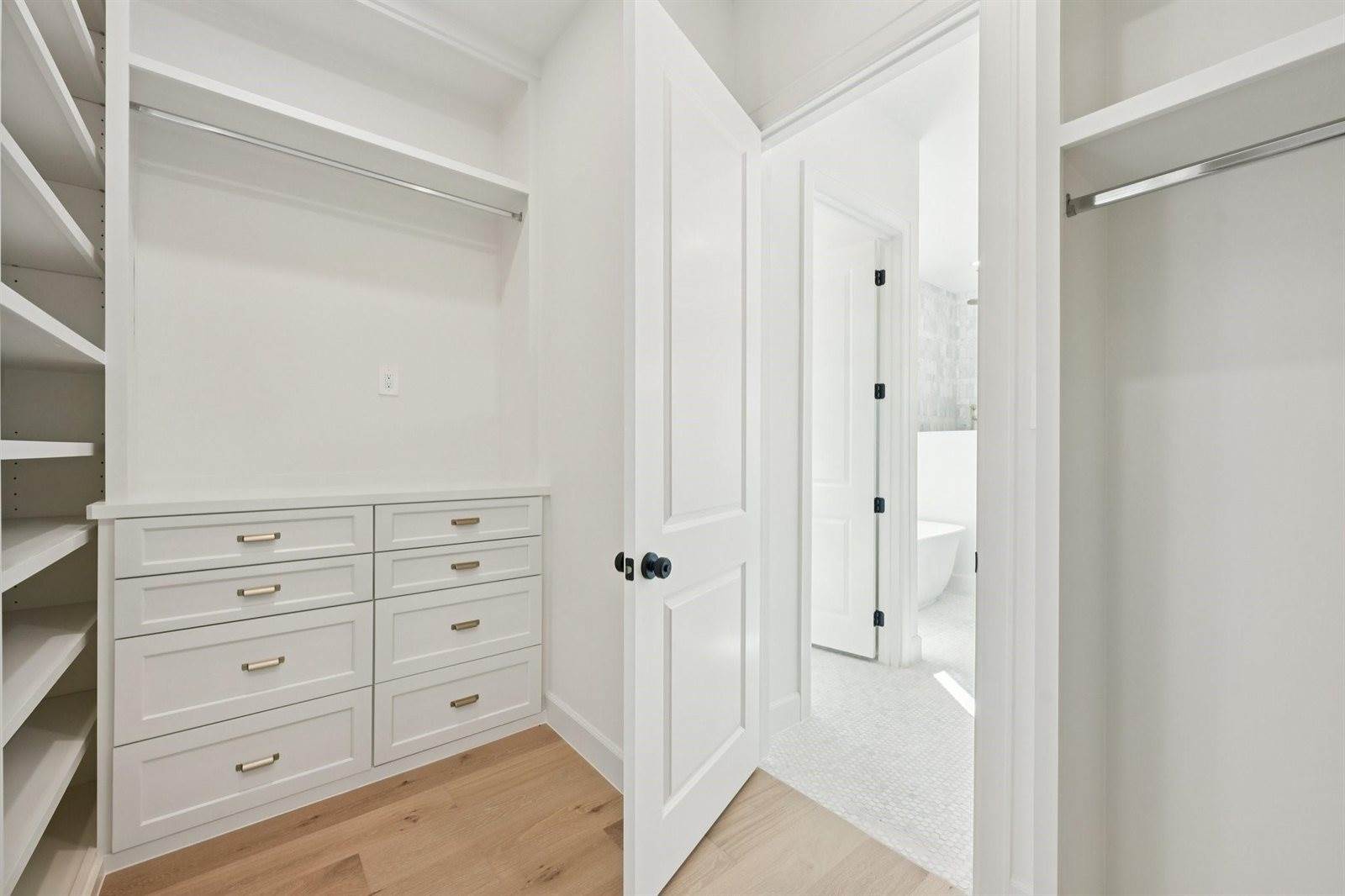 10248 Winding Branch, Chappell Hill, TX 77426