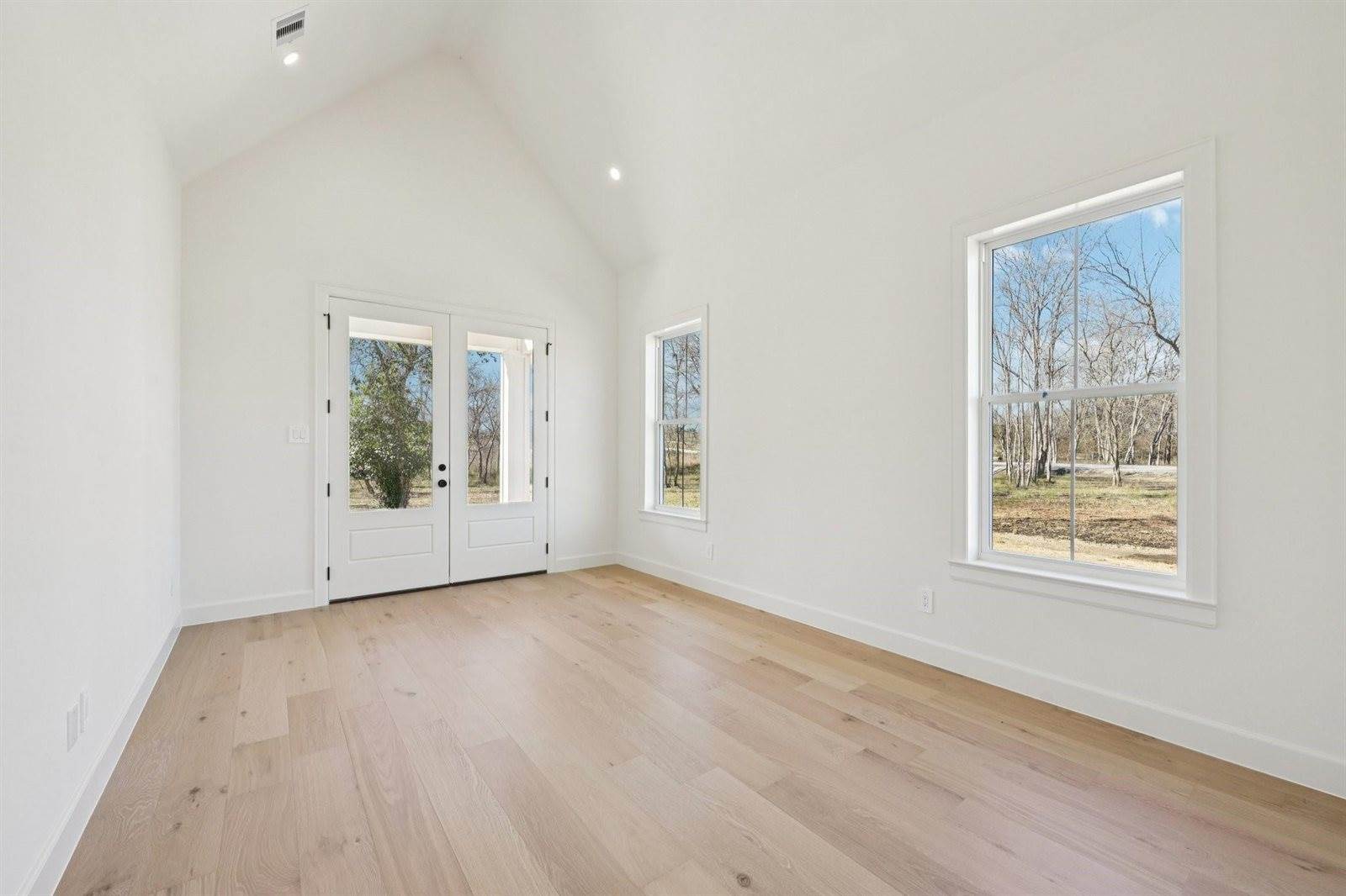 10248 Winding Branch, Chappell Hill, TX 77426