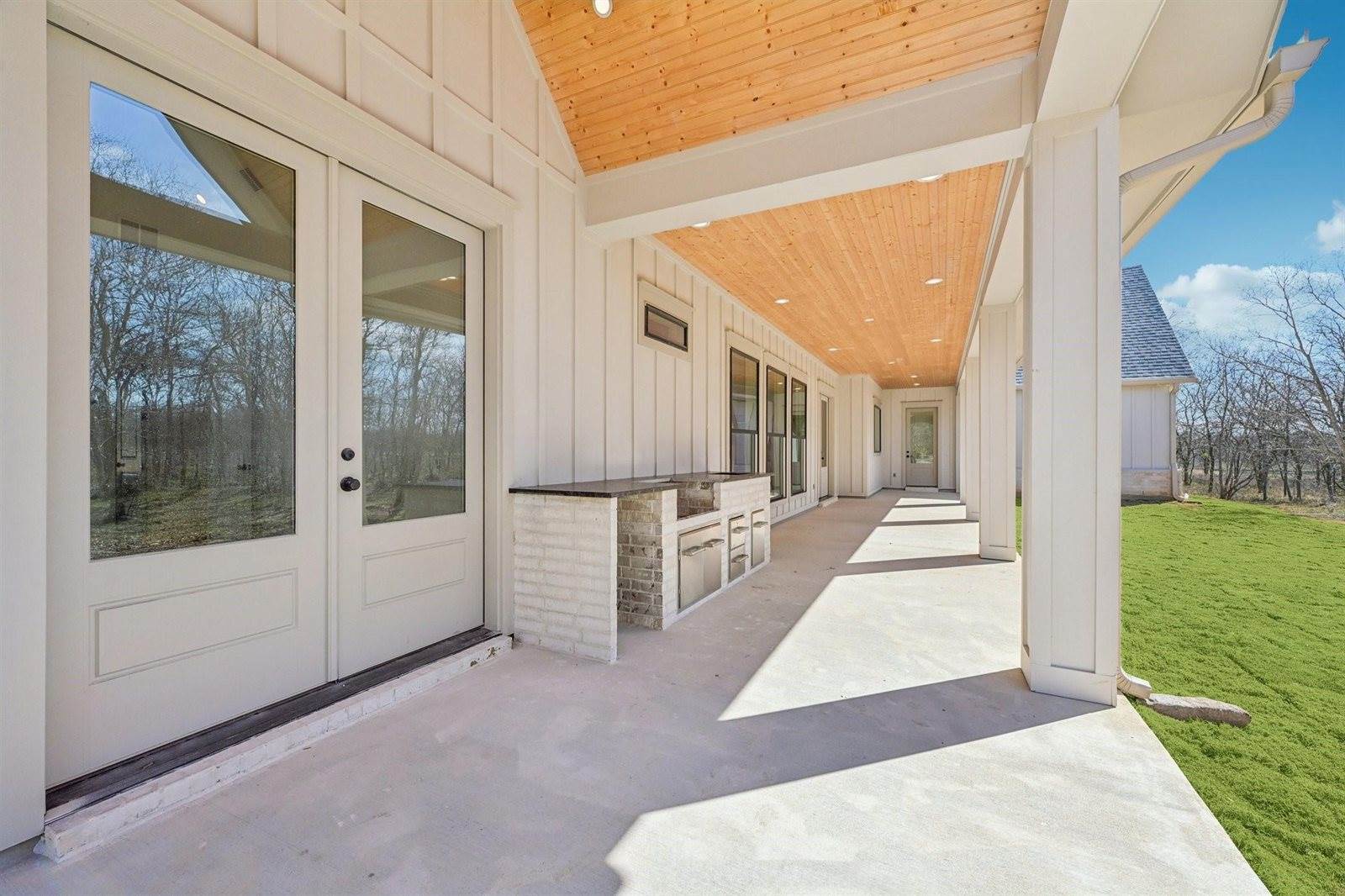 10248 Winding Branch, Chappell Hill, TX 77426