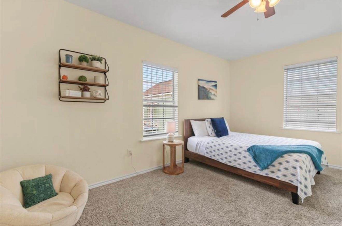 3905 Avenue L, Galveston, TX 77550