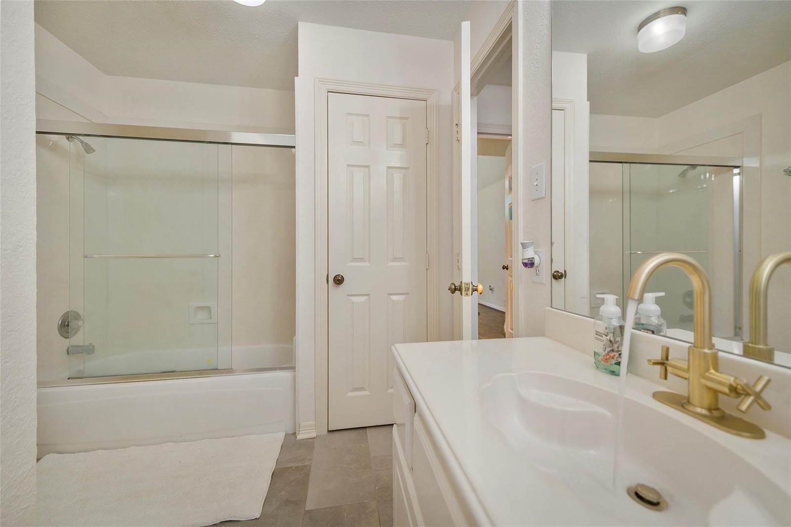 14311 Islandwoods Drive, Houston, TX 77095