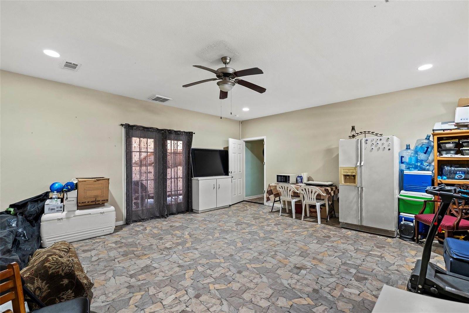 1131 West 22nd Street, Houston, TX 77008