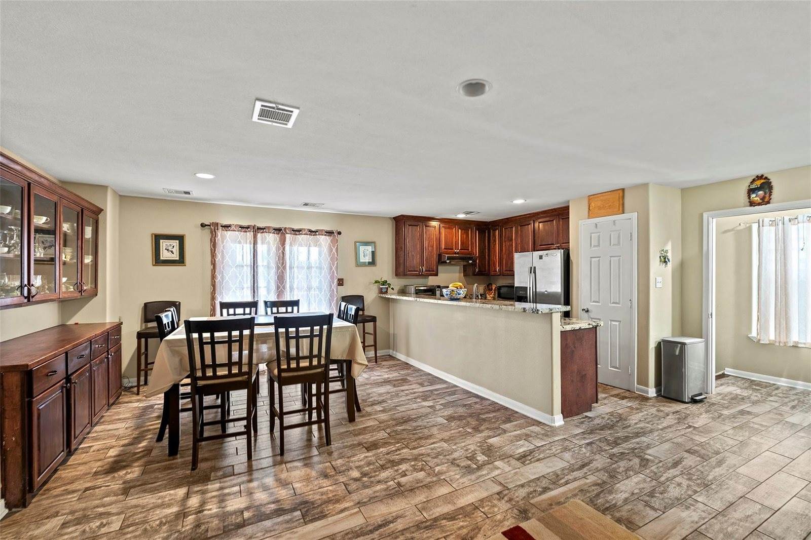 1131 West 22nd Street, Houston, TX 77008