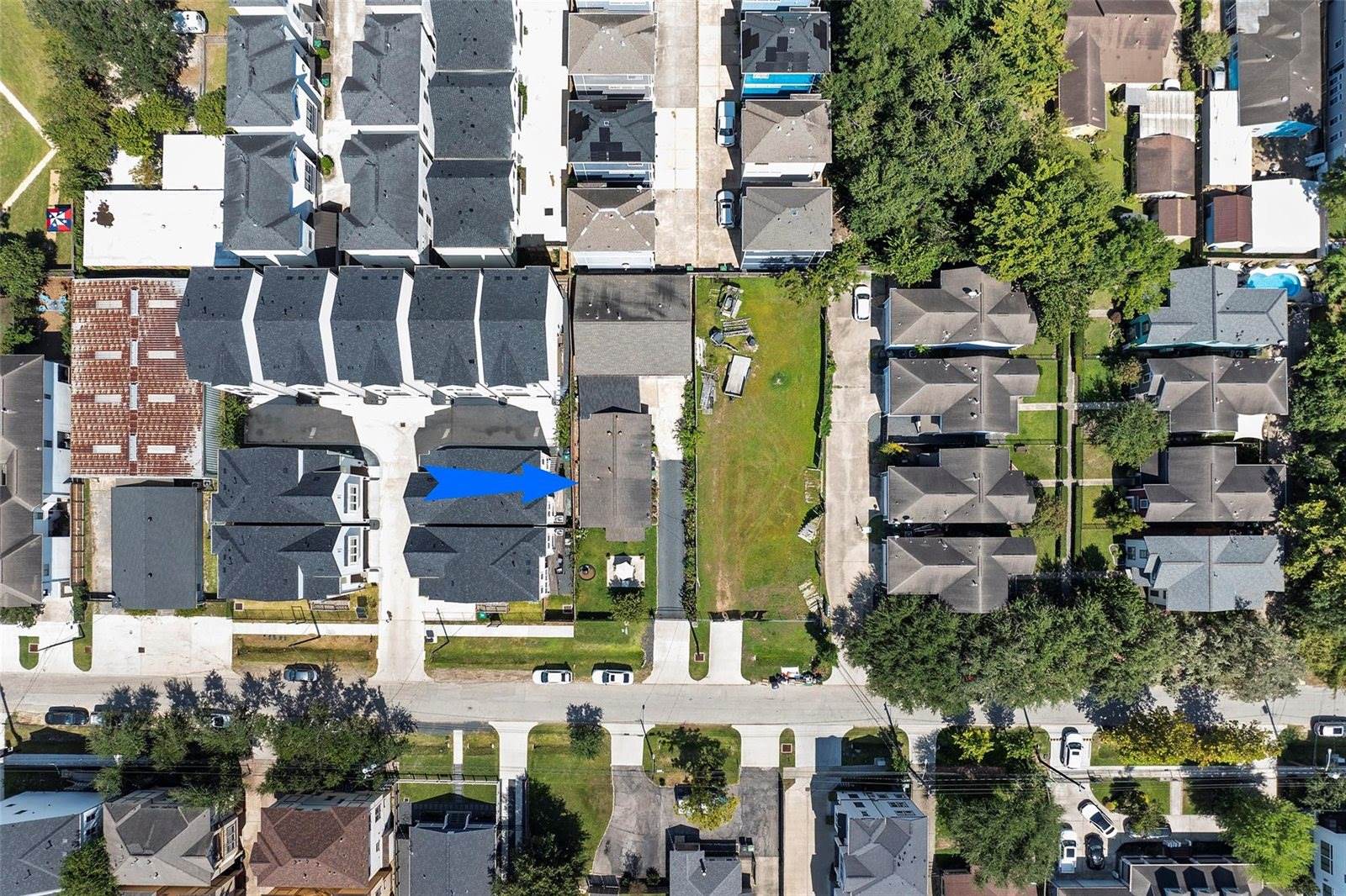 1131 West 22nd Street, Houston, TX 77008