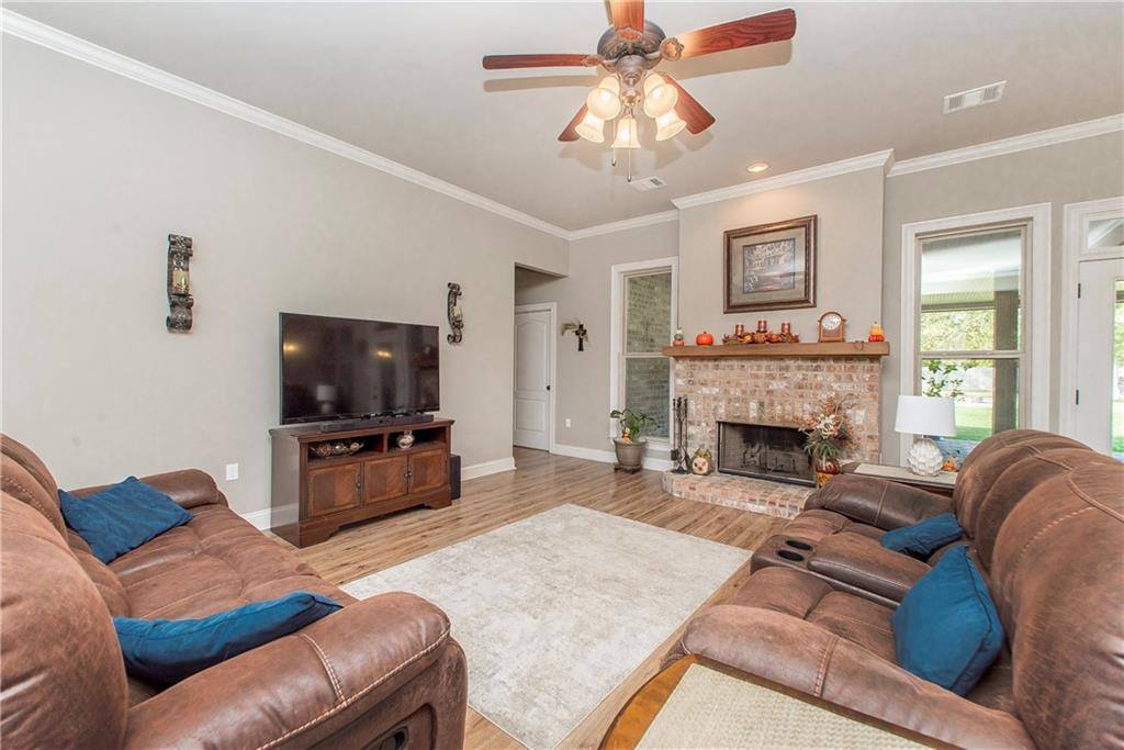 11567 Highpoint Drive, Tickfaw, LA 70466