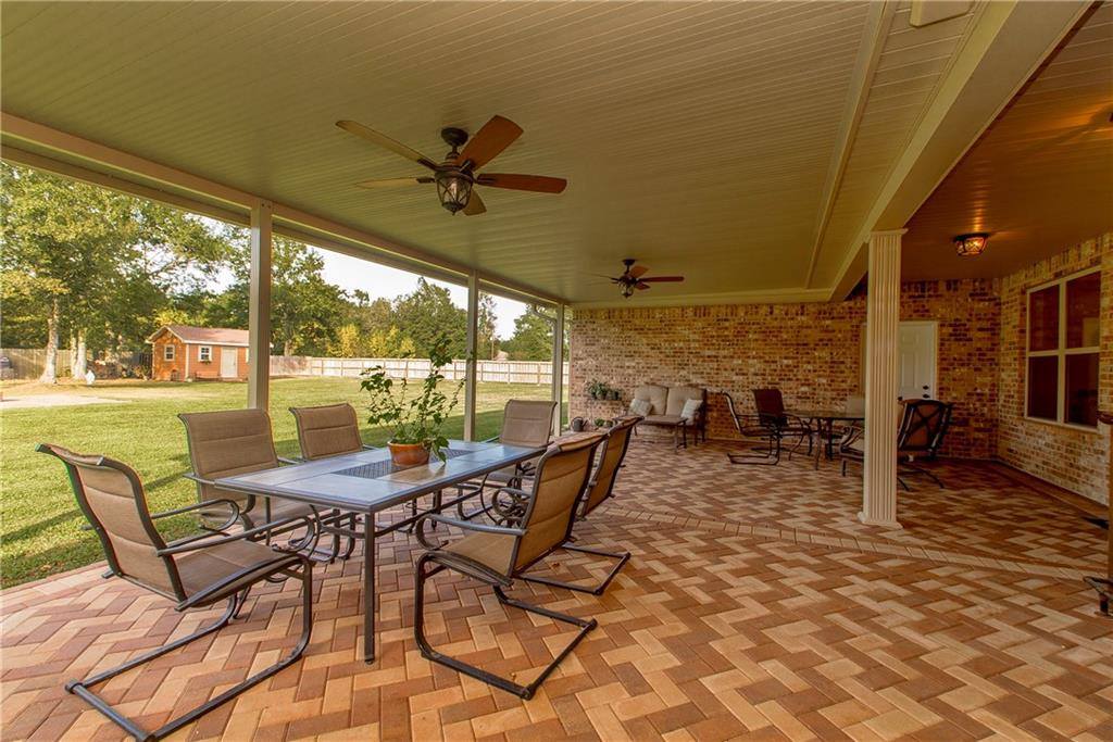 11567 Highpoint Drive, Tickfaw, LA 70466