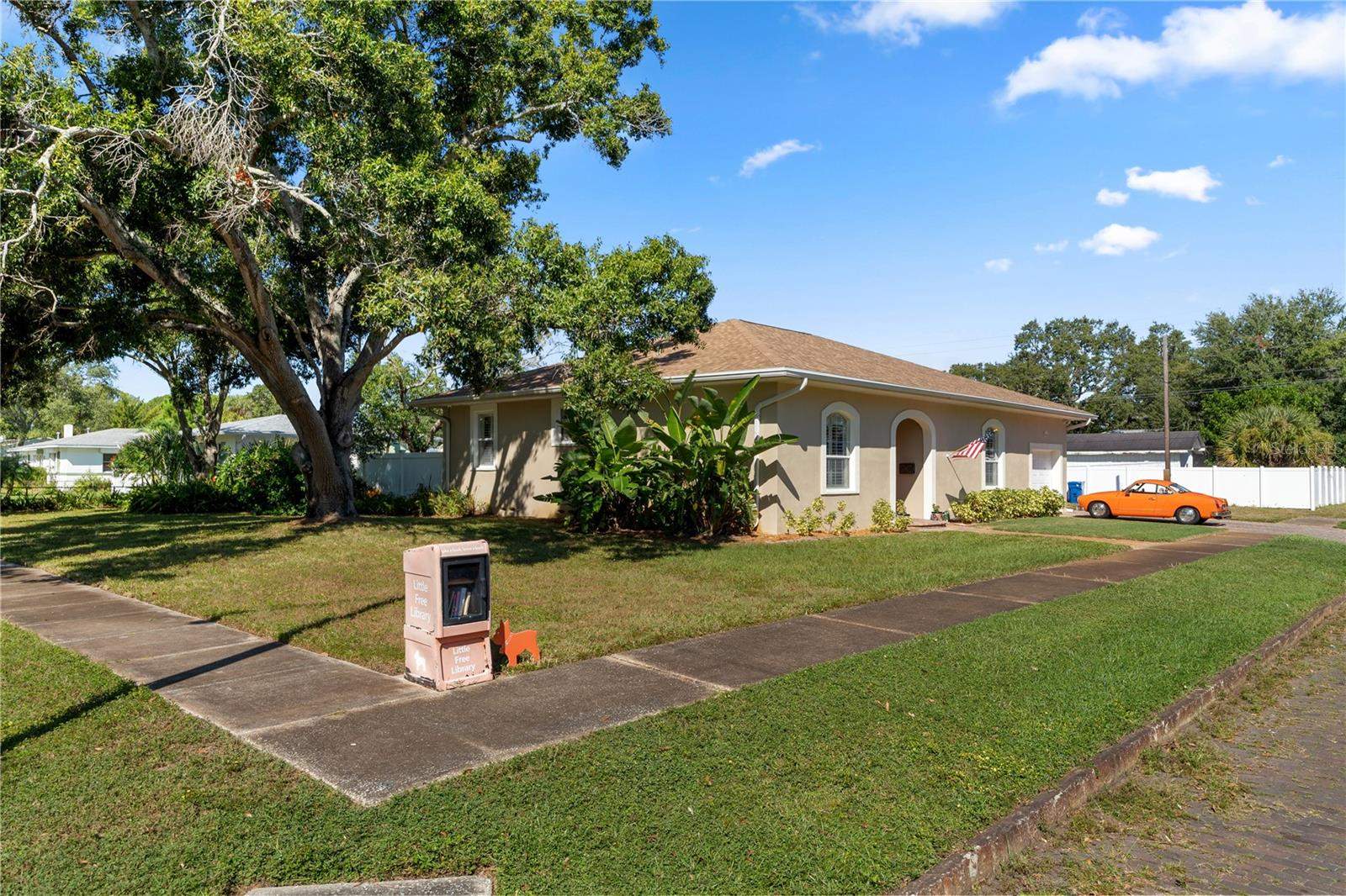 300 62ND Street North, Saint Petersburg, FL 33710