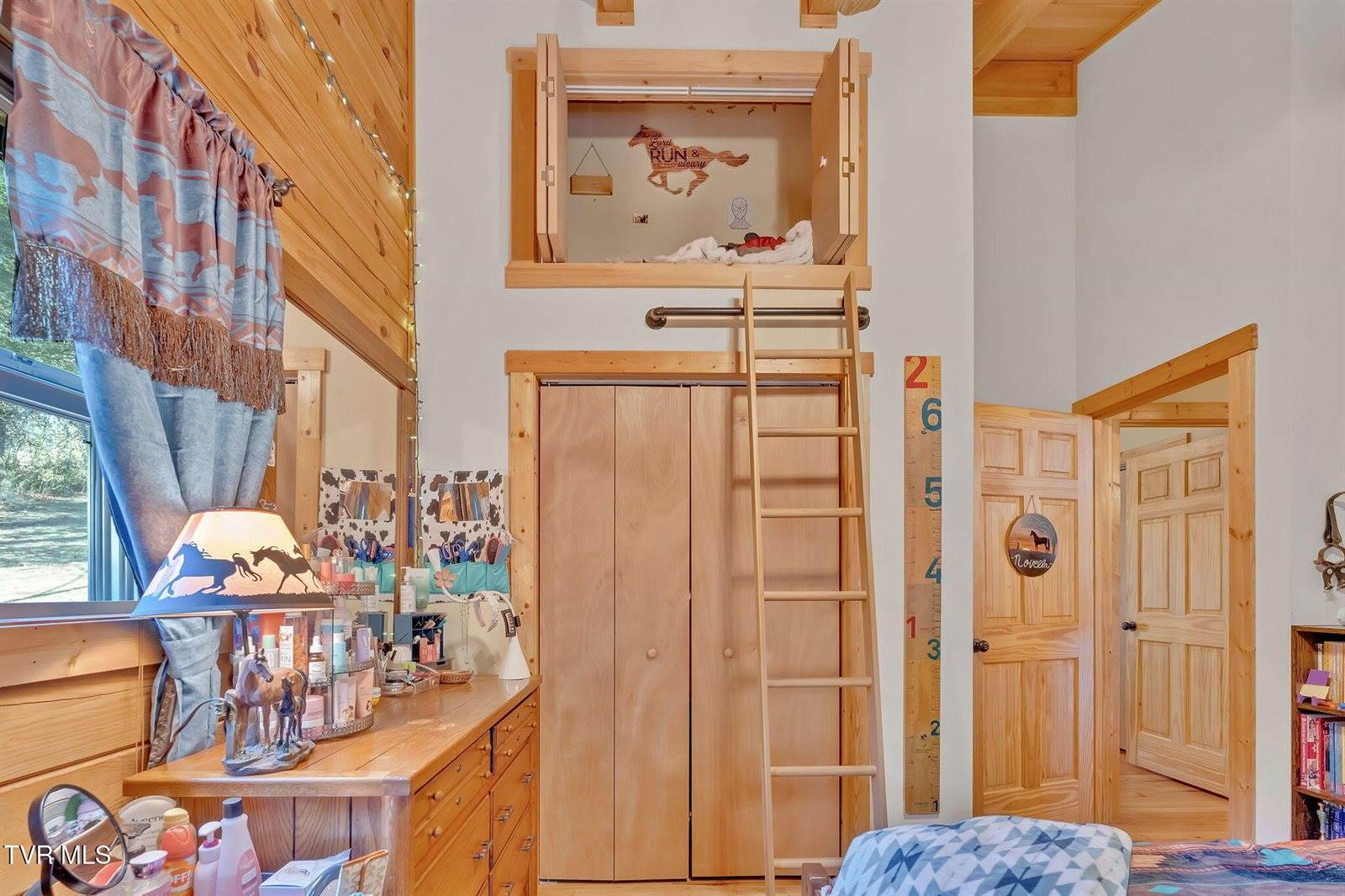 239 Old Lacy Hollow Road Road, Elizabethton, TN 37643