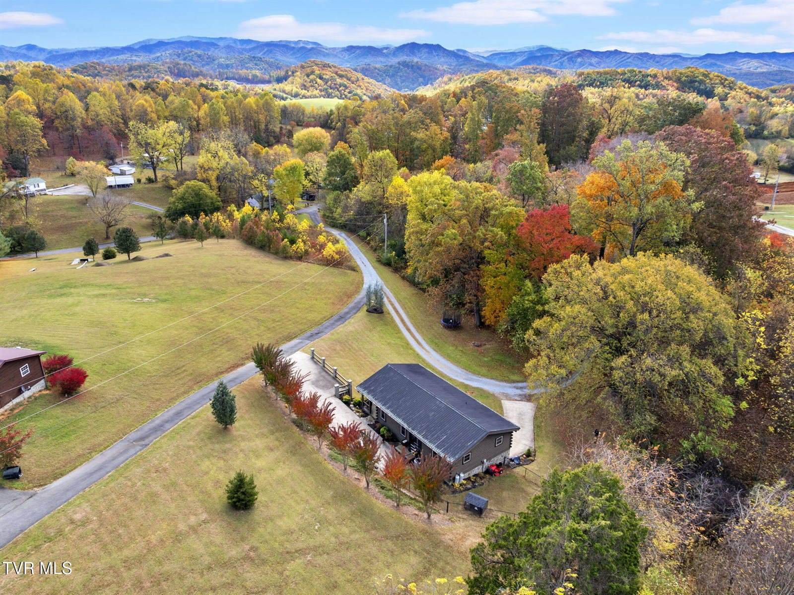 239 Old Lacy Hollow Road Road, Elizabethton, TN 37643