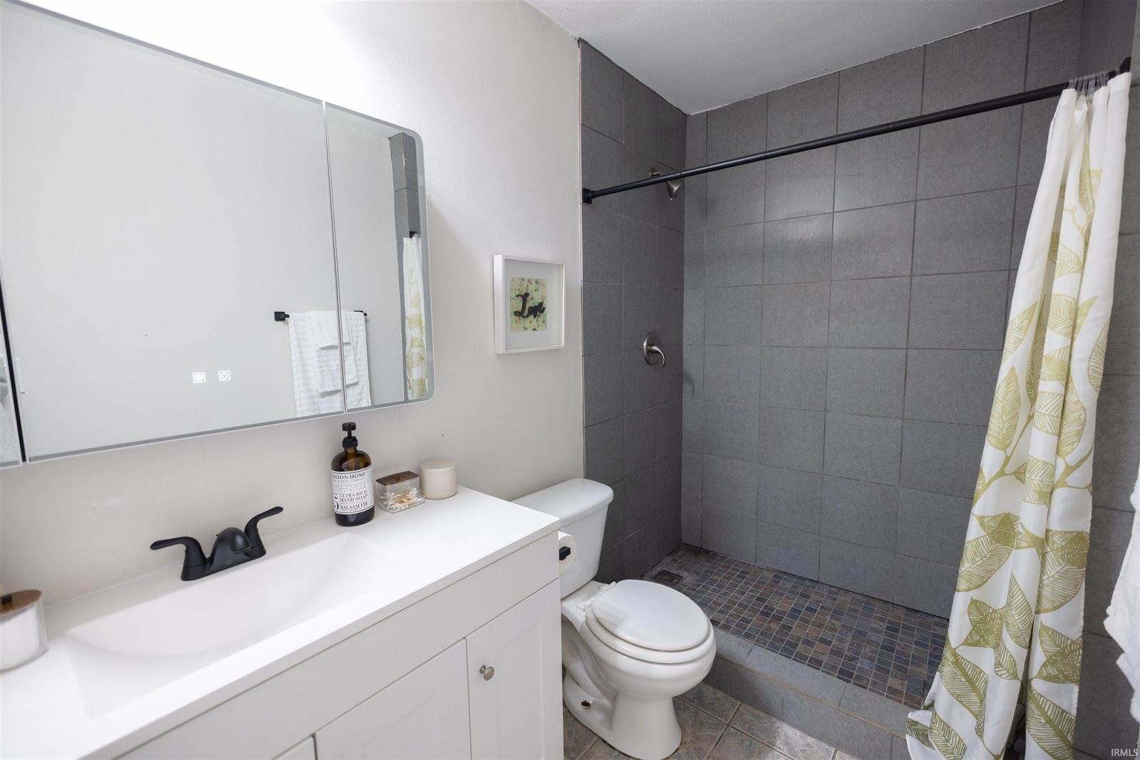 4001 S Whitney Road, Selma, IN 47383