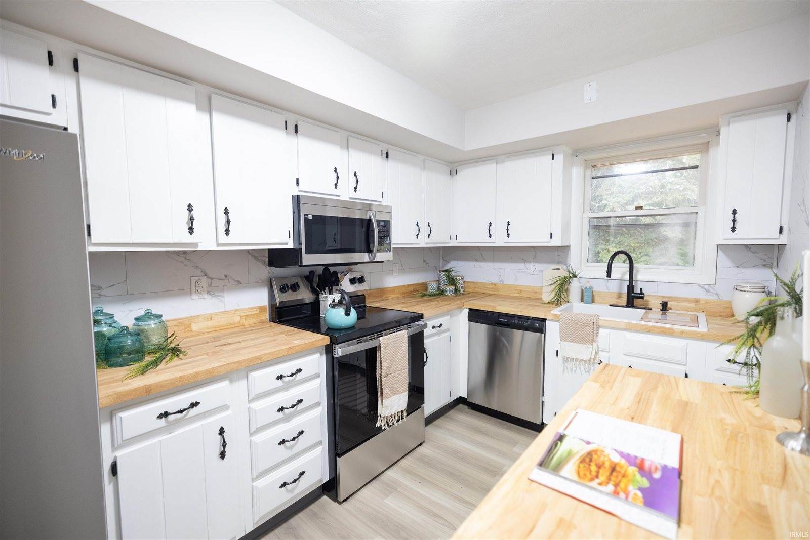 4001 S Whitney Road, Selma, IN 47383