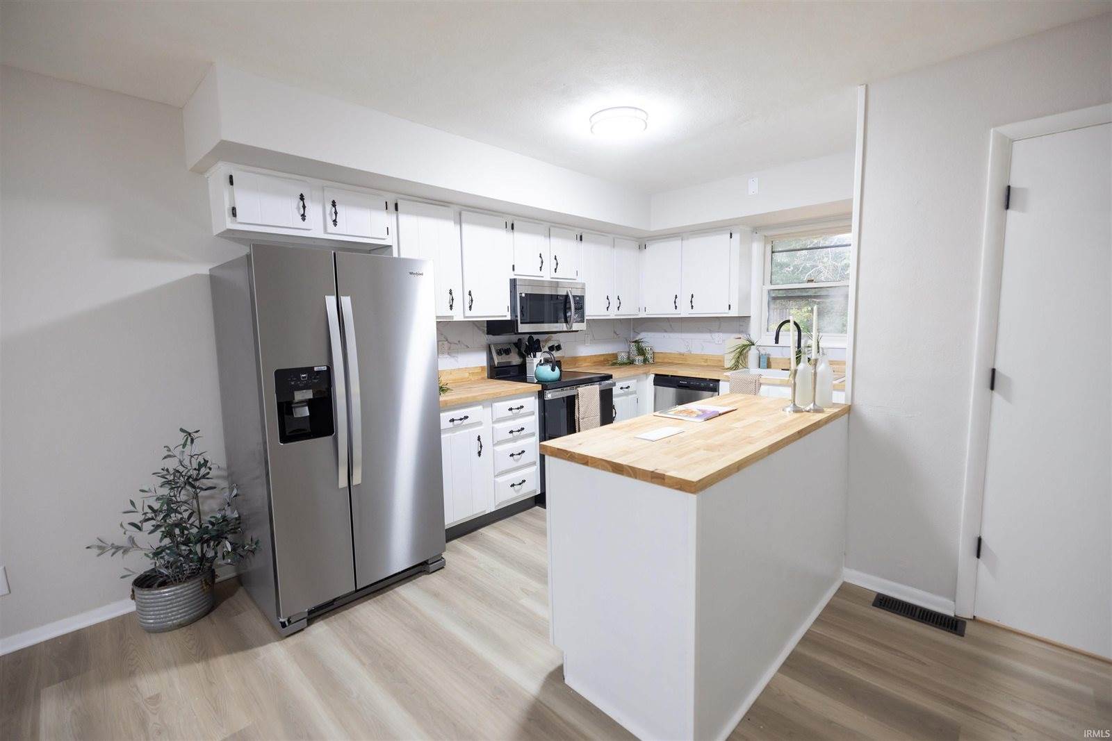 4001 S Whitney Road, Selma, IN 47383