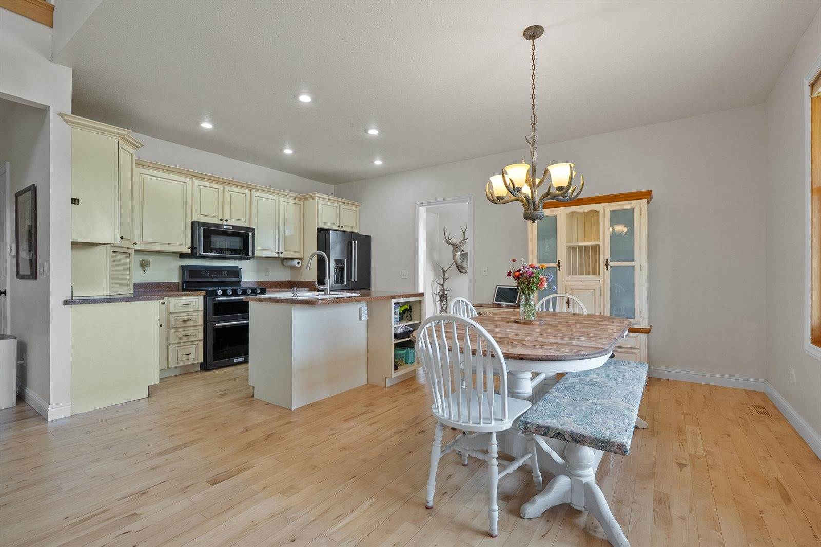 47727 West Baseline Road, Grand Junction, MI 49056