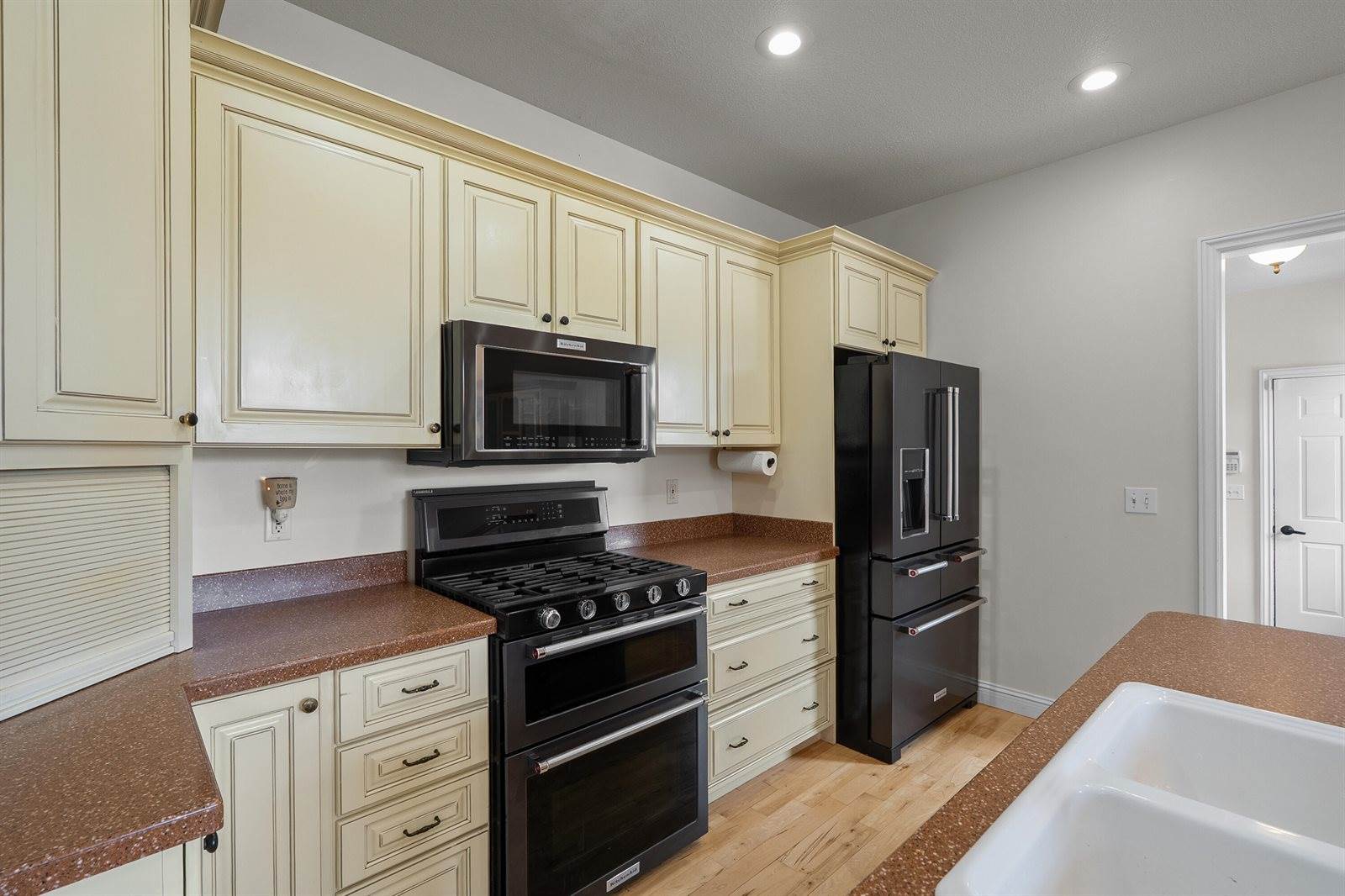 47727 West Baseline Road, Grand Junction, MI 49056