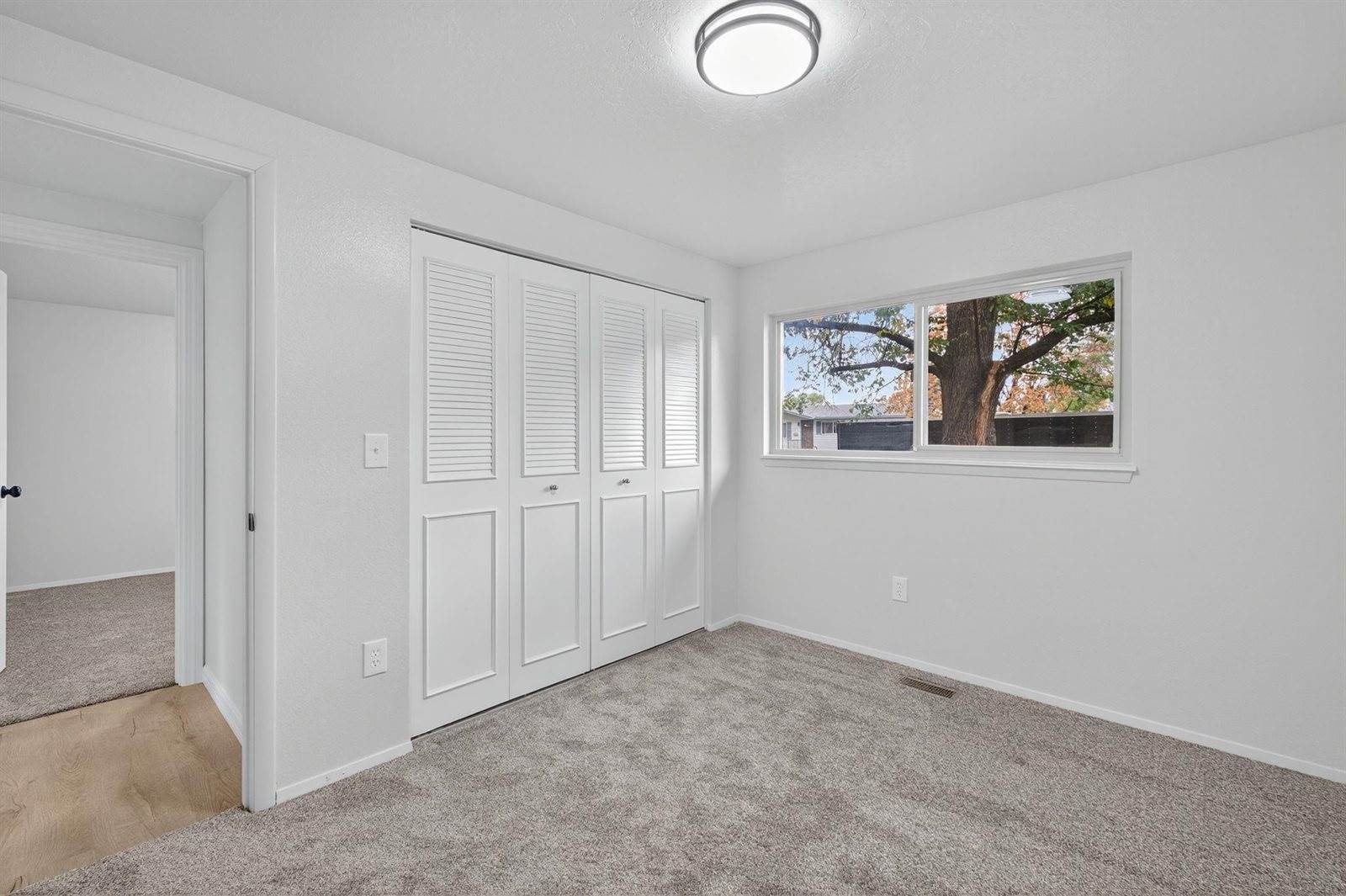 325 Washington Street, American Falls, ID 83211