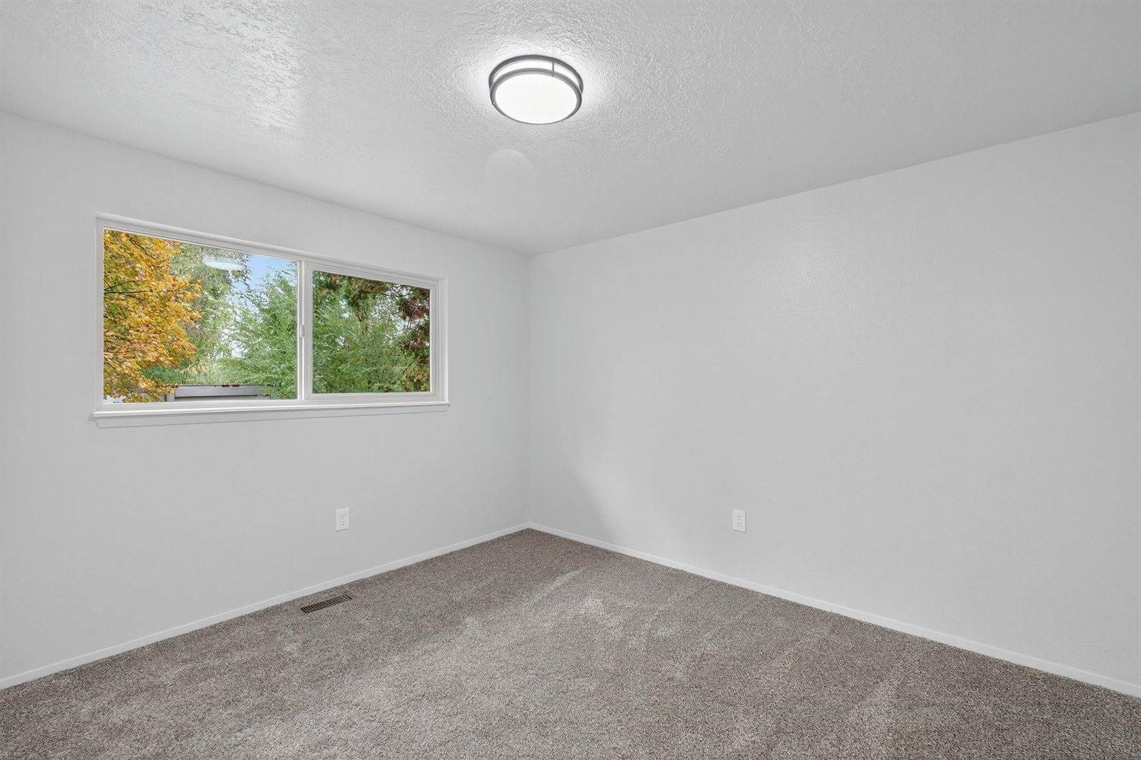 325 Washington Street, American Falls, ID 83211