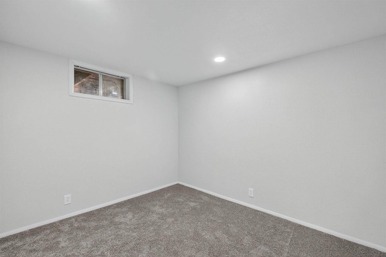 325 Washington Street, American Falls, ID 83211