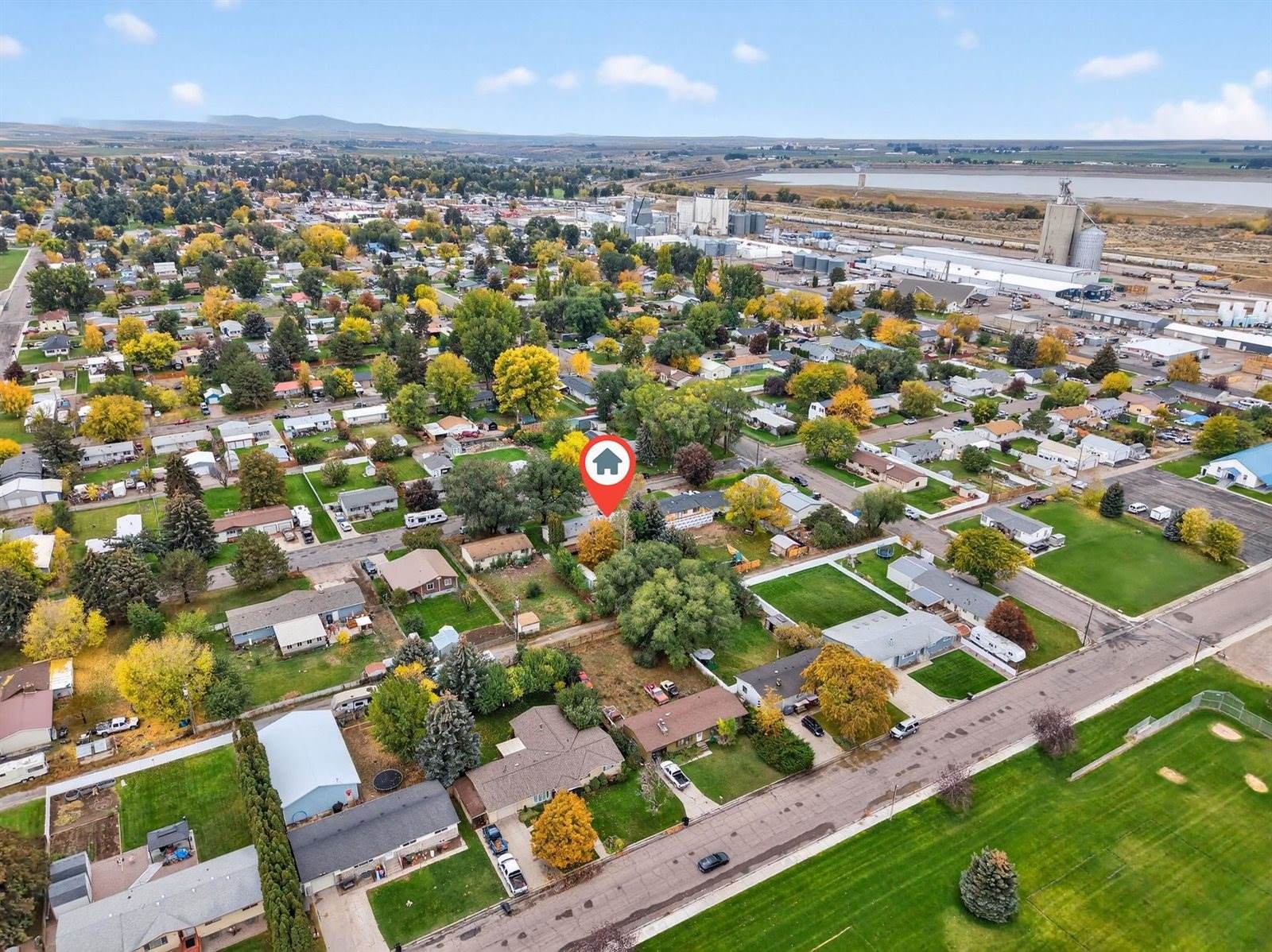 325 Washington Street, American Falls, ID 83211