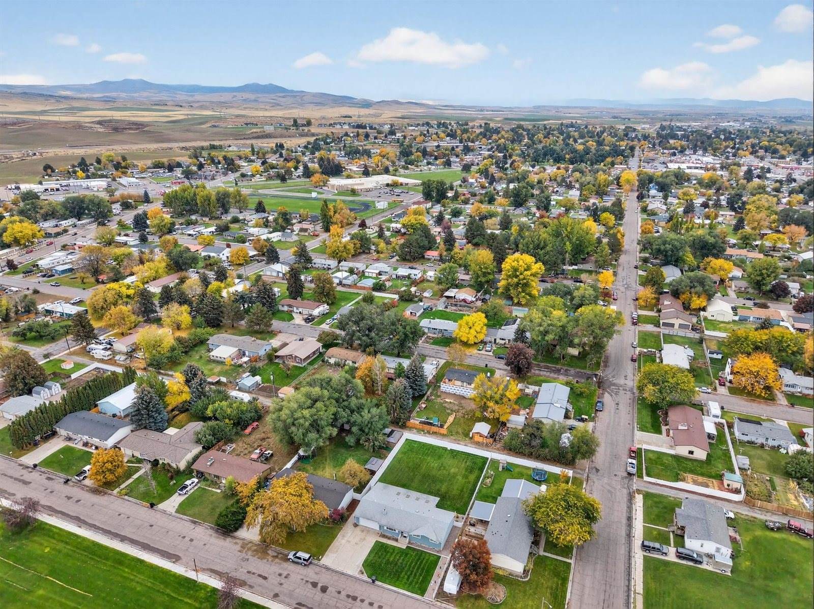 325 Washington Street, American Falls, ID 83211