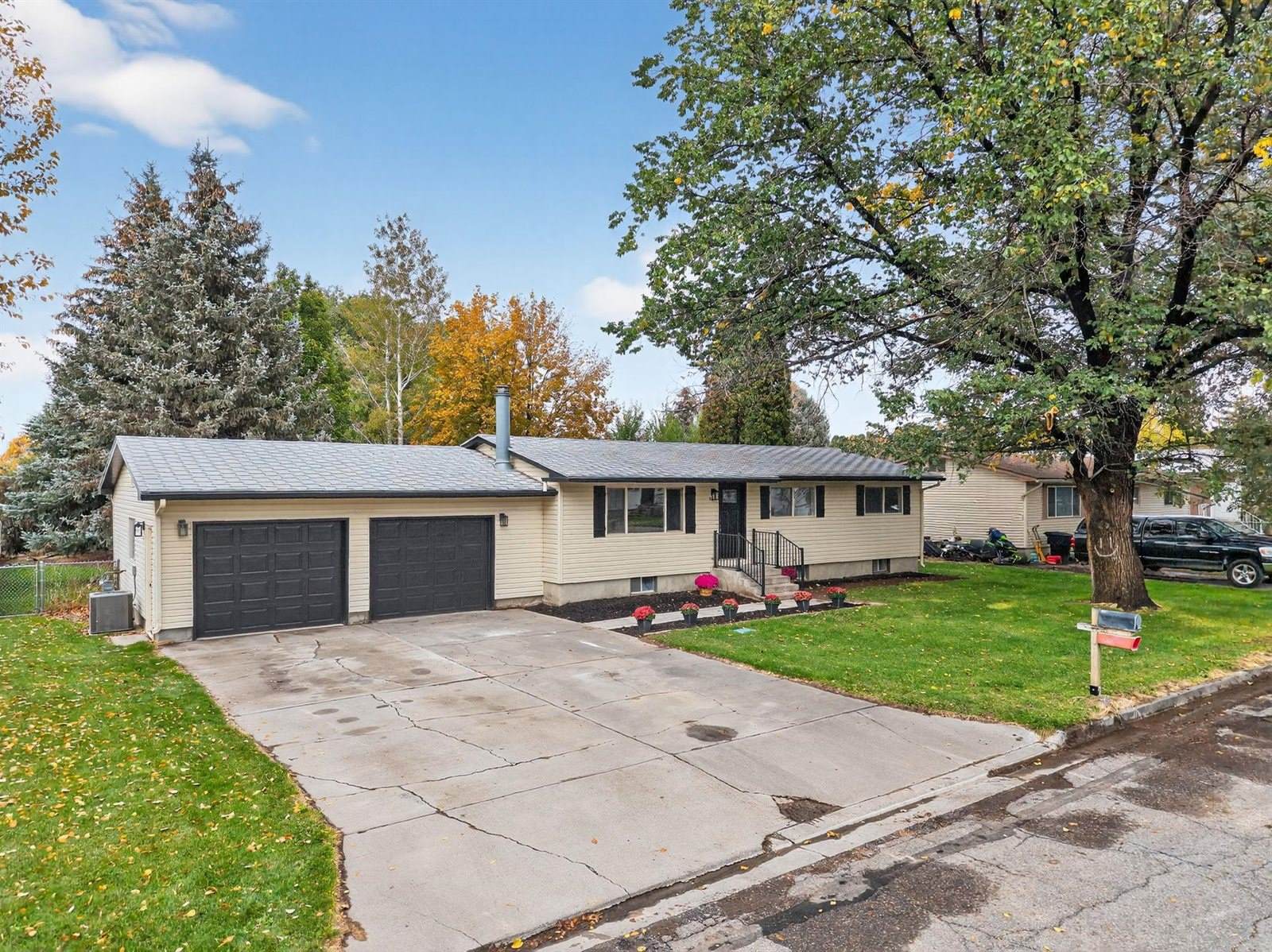 325 Washington Street, American Falls, ID 83211